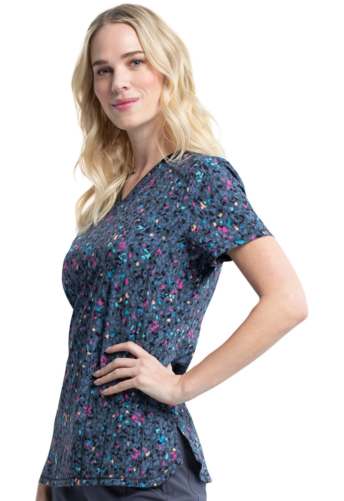Abstract Print V Neck Scrub Top CK634 SKYS - Scrubs Select
