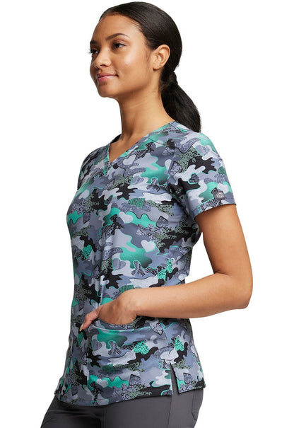 Heart Camo Dickies Print V Neck Scrub Top DK616 TGLV - Scrubs Select