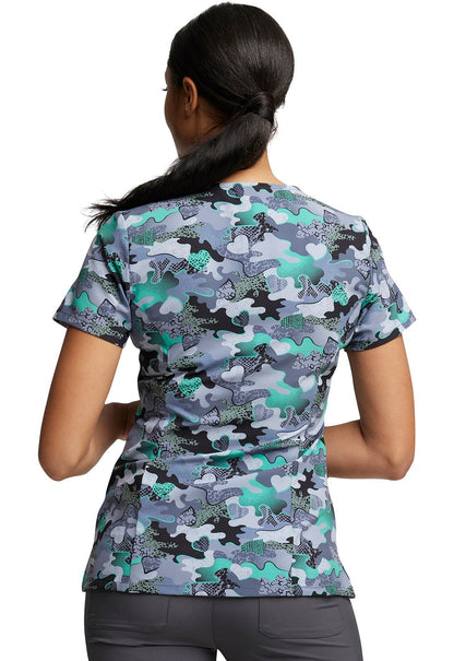 Heart Camo Dickies Print V Neck Scrub Top DK616 TGLV - Scrubs Select