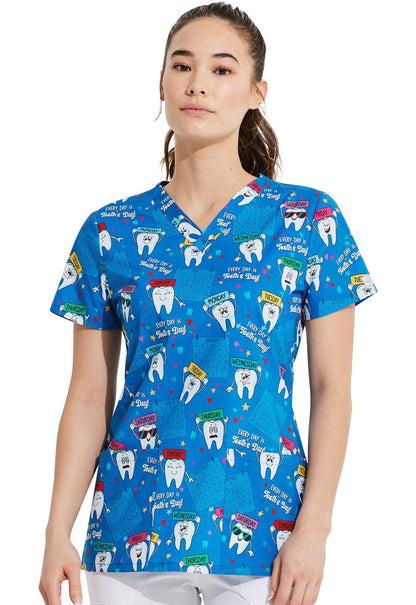 Dental Dickies Print V Neck Scrub Top DK704 TDEY - Scrubs Select