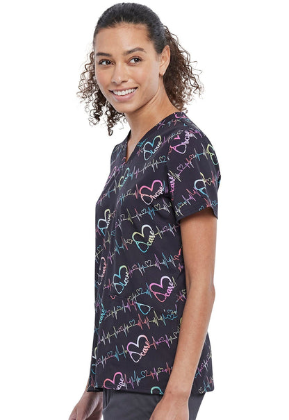 Hearts Cherokee Print V Neck Scrub Top CK671 STWB - Scrubs Select